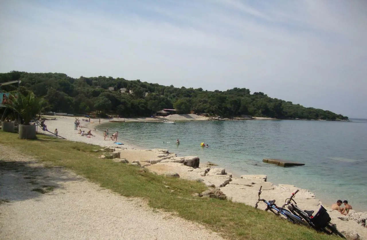 Apartment Mirta Pula 0*,