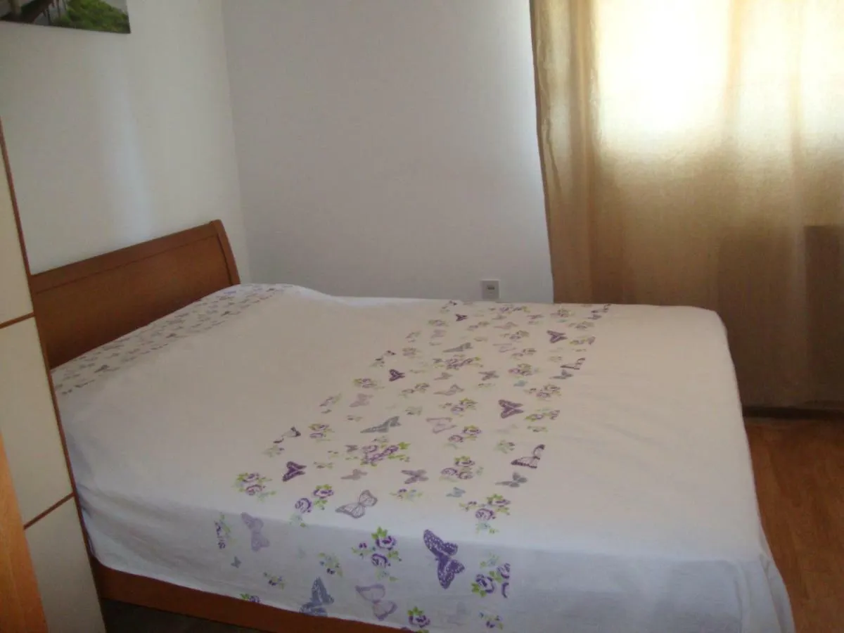 Apartment Mirta Pula 0*,  Croatia