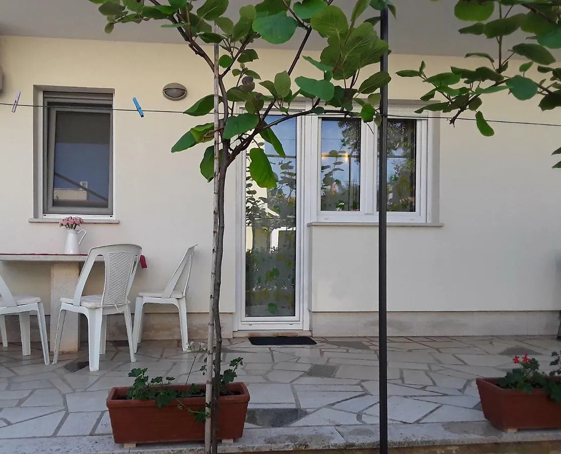 Apartment Mirta Pula