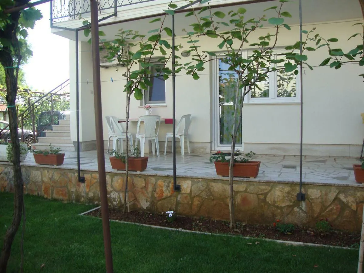 Apartment Mirta Pula