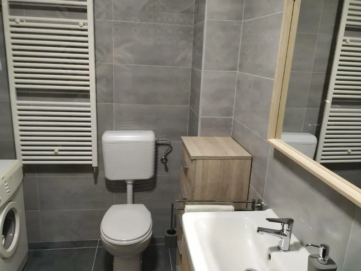 Apartment Mirta Pula 0*,  Croatia